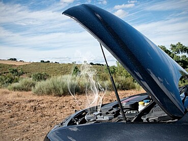 Telltale Signs of Engine Overheating in Your Car Telltale Signs of Engine Overheating in Your Car