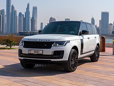 Why a Range Rover Makes a Great Car for a Guys' Trip Why a Range Rover Makes a Great Car for a Guys' Trip