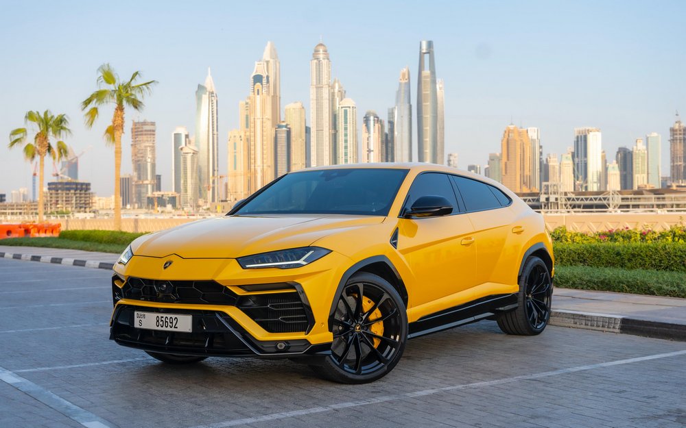 Lamborghini Urus Yellow