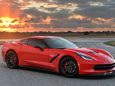 Enhance Your Photo Shoots with a Chevrolet Corvette Car Rental