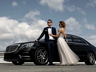 Get A Mercedes Car Rental for Your Wedding - Here's Why