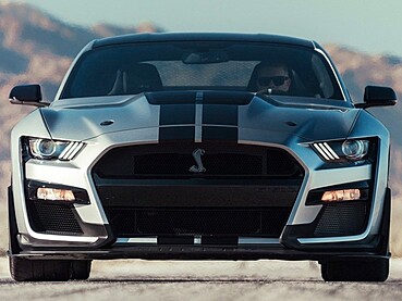 Shelby GT500: Rent A Mustang in Dubai for the Ultimate Desert Adventure