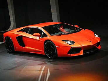 What Makes Dubai an Excellent City to Rent & Drive a Lamborghini