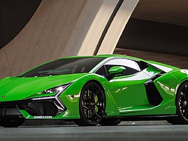 Seasonality in Dubai’s Luxury Car Rental Market: Peak Demand, Pricing Trends, and Customer Profiles